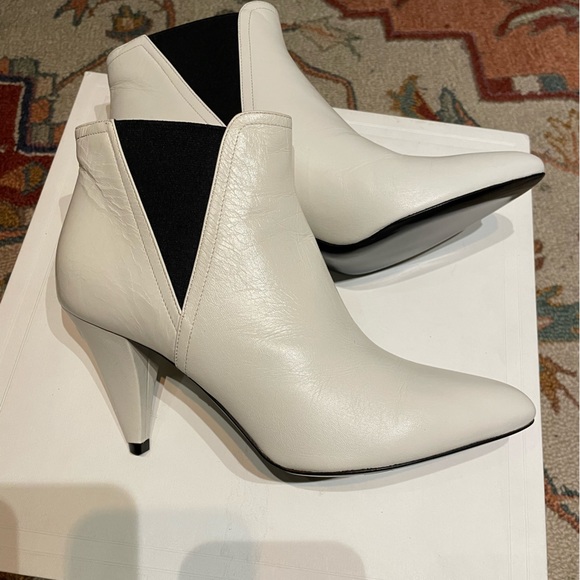 Celine White Cropped Chelsea Boots 85 size 37 - Picture 6 of 6